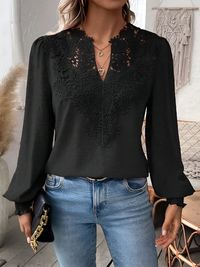 Chemisier élégant pour femmes avec de luxueux détails brodés - le parfait look polyvalent et décontracté.