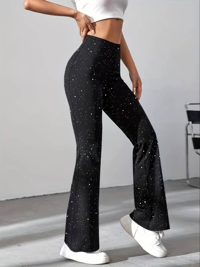 Pantalon flare noir brillant pour femmes - tendance et élégance