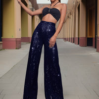 Élégant pantalon de soirée à taille haute pour femmes, avec des jambes larges pour un look élégant