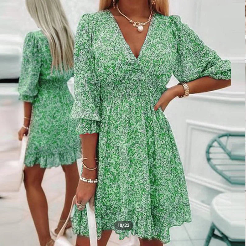Elegant Women's Dress For July - Style et confort parfaits