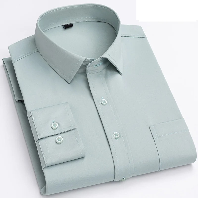 Chemise classique pour homme à manches longues avec poche sur la poitrine