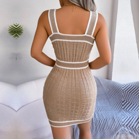 Robe moulante pour femmes - Style sans manches ajusté - Col carré élégant - Motif à carreaux texturés