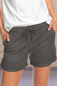 Short pour femmes avec cordon de taille ajustable et ourlet retourné pour un style décontracté