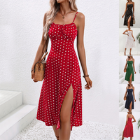Robe d'été légère et élégante avec imprimé à pois ludique et bretelles spaghetti confortables