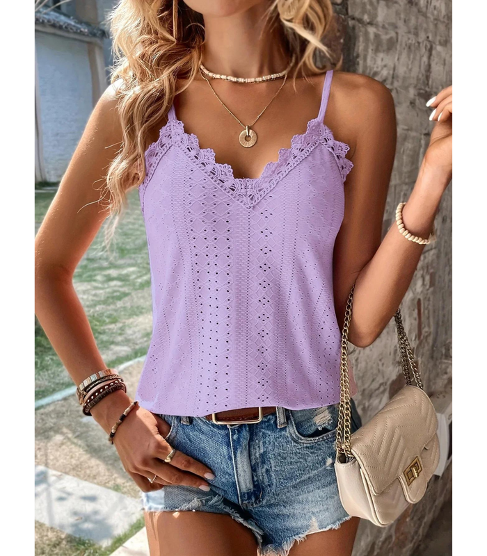 Élégant cami pour femmes avec dentelle - l'accent estival parfait pour un look sophistiqué
