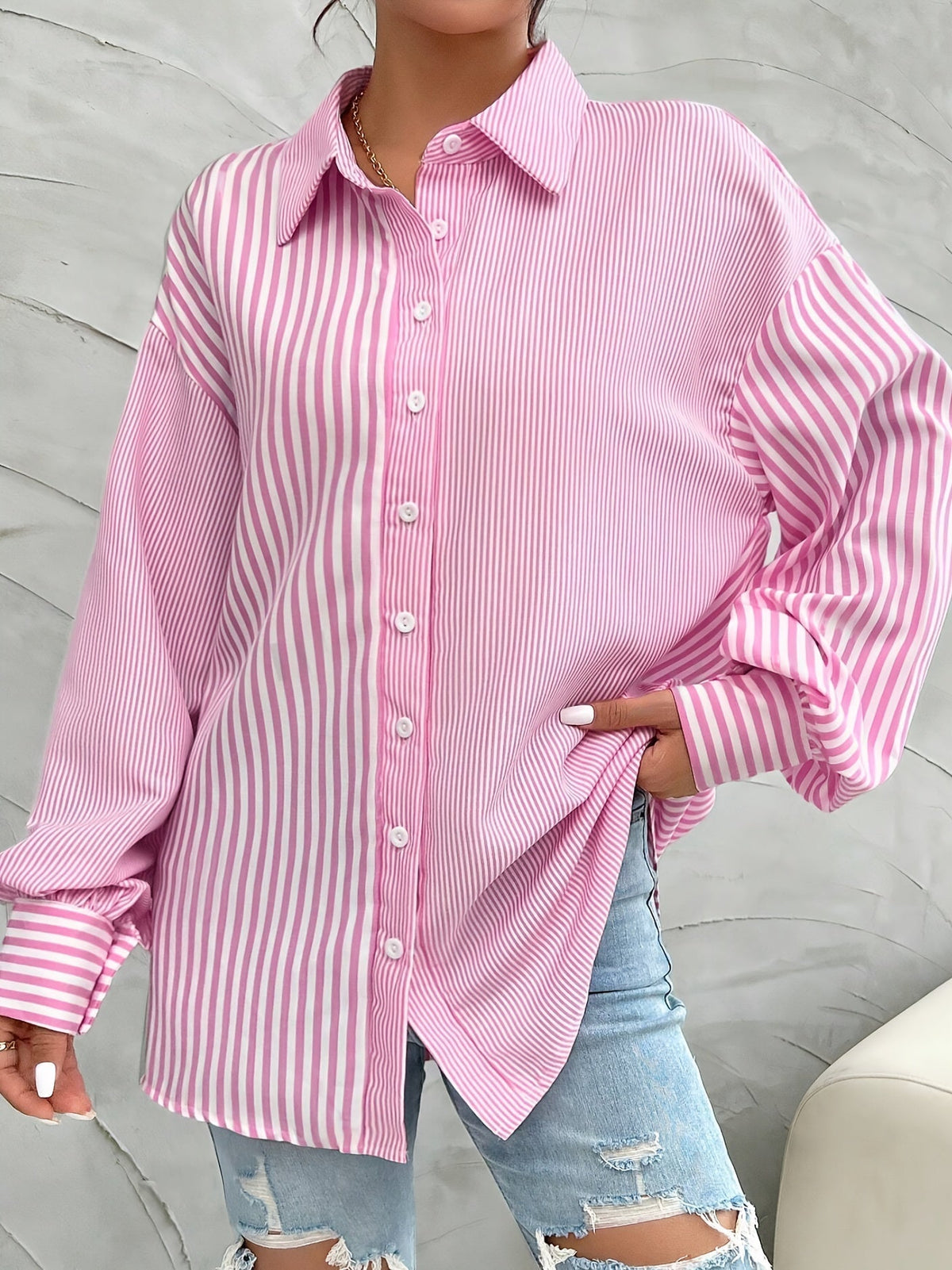 Élégant chemisier rayé rose pour femmes - haut boutonné élégant pour toutes les occasions