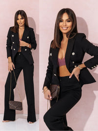 Naomi - Robe midi chic avec une élégante encolure en V pour un look élégant