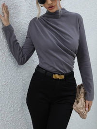 Top drapé gris élégant - blouse décontractée à manches longues pour femme pour un look élégant