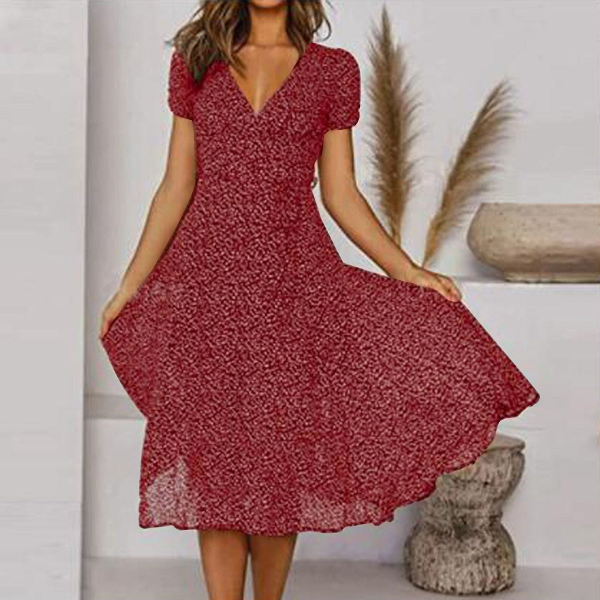 Robe d'été élégante avec col en V flatteur