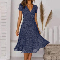 Robe d'été élégante avec col en V flatteur