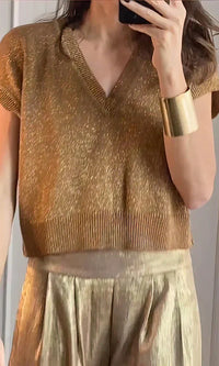 Elégant haut en tricot à manches courtes doré pour femmes - tricots élégants et sophistiqués