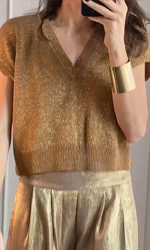 Elégant haut en tricot à manches courtes doré pour femmes - tricots élégants et sophistiqués