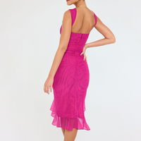 Un style rayonnant : une robe d'été élégante qui met joliment en valeur votre silhouette