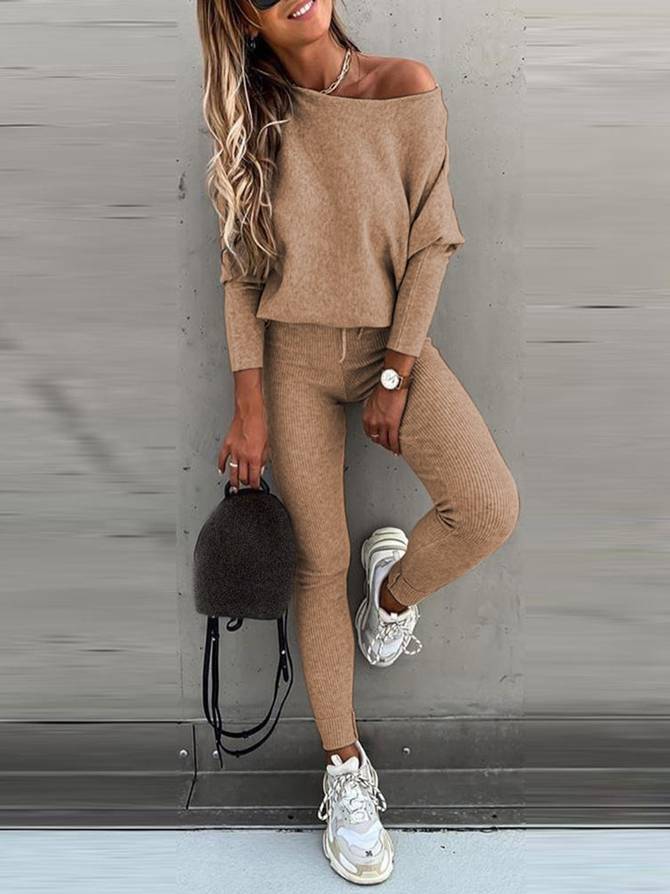 Ensemble de salon 2 pièces pour femmes comprenant un pull côtelé confortable et un pantalon assorti pour une commodité et un style optimaux lors des sorties décontractées