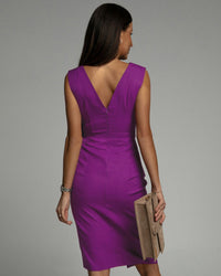 Robe élégante à col en V et fendue pour un look sophistiqué - Nelly