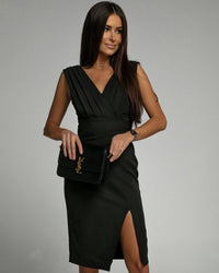 Robe élégante à col en V et fendue pour un look sophistiqué - Nelly