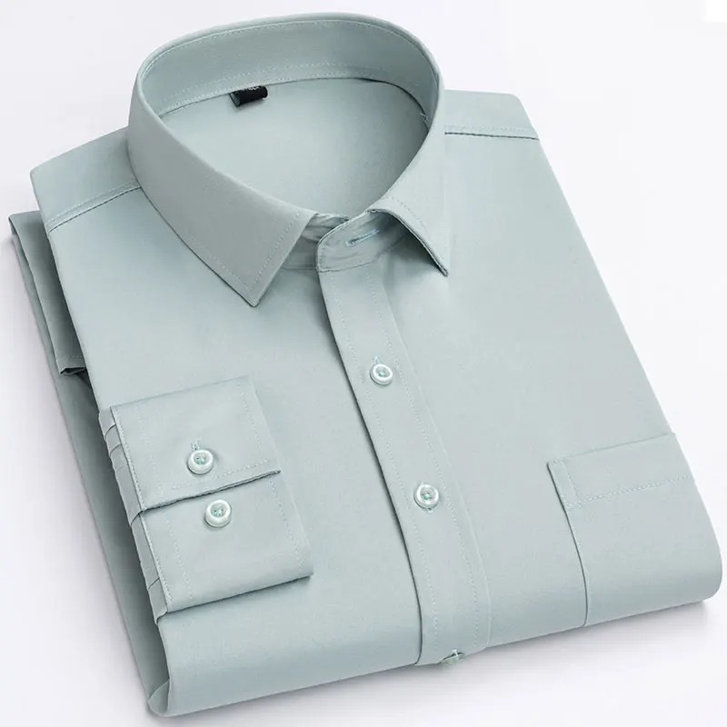 Chemise classique pour homme à manches longues avec poche sur la poitrine