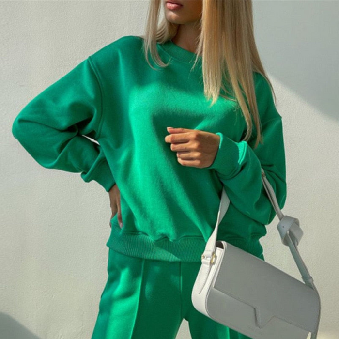 Lulu Luxury 2-Piece Jogging Suit for Women - Comfort and Style in One Set
