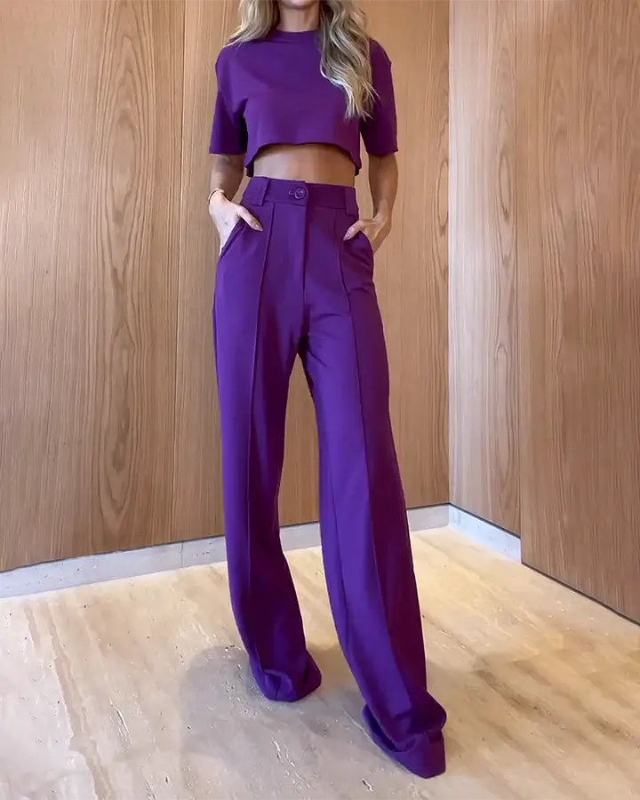 Ensemble 2 pièces élégant pour femmes, composé d'un top court personnalisé et d'un pantalon évasé - Parfait pour un look chic sans effort