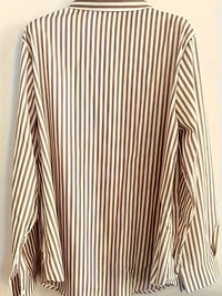 Élégante blouse rayée pour femme avec fermeture à boutons et manches longues pour un look élégant