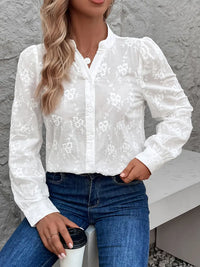 Élégante blouse d'été blanche brodée pour femmes - chemise élégante à bras long pour femmes