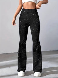 Pantalon flare noir brillant pour femmes - tendance et élégance