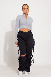 Pantalon cargo pour femme - pantalon utilitaire élégant et polyvalent en gris pour un look décontracté