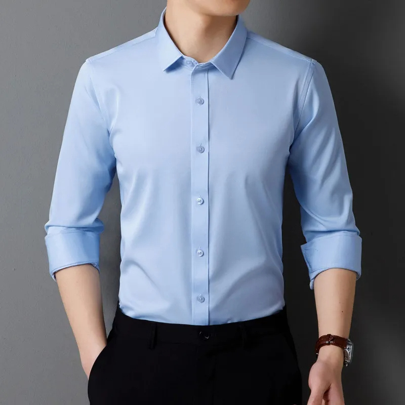 Camisole de corte ajustée pour homme avec mangas largas et cierre de botones