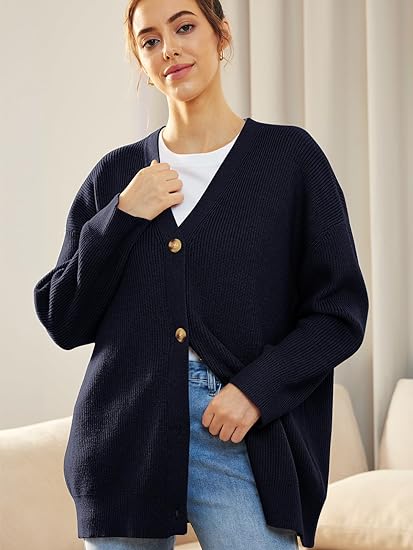 Cardigan surdimensionné pour femmes avec col en V et fermeture à boutons pour un look élégant et confortable