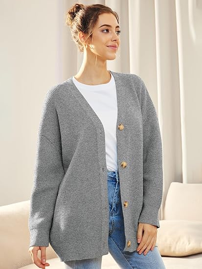 Cardigan surdimensionné pour femmes avec col en V et fermeture à boutons pour un look élégant et confortable