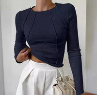 T-shirt ajusté à manches longues de couleur unie et à motif fendu en tricot pour les femmes