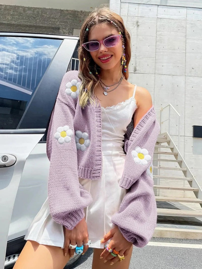 Élégant cardigan tricoté pour femmes avec de belles fleurs - Jessy