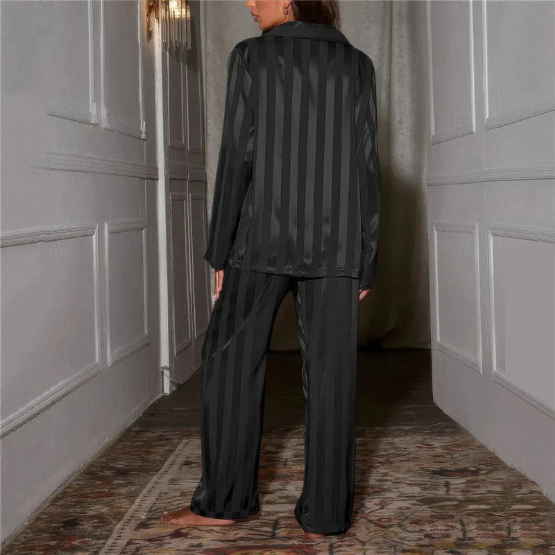 Pyjama de luxe Esmee avec accents de soie pour un confort ultime