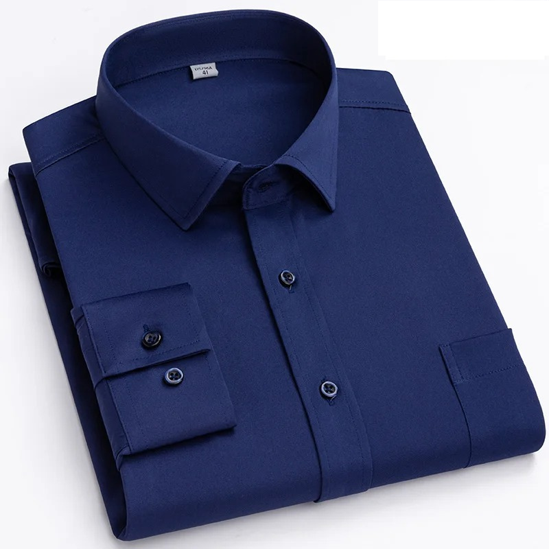 Chemise classique pour homme à manches longues avec poche sur la poitrine