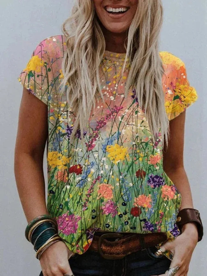 T-shirt élégant à imprimé floral pour femmes - haut d'été coloré et décontracté pour un look festif