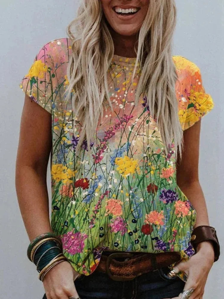 T-shirt élégant à imprimé floral pour femmes - haut d'été coloré et décontracté pour un look festif