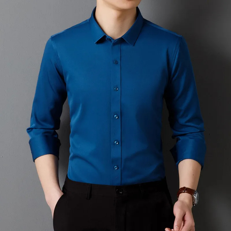 Camisole de corte ajustée pour homme avec mangas largas et cierre de botones