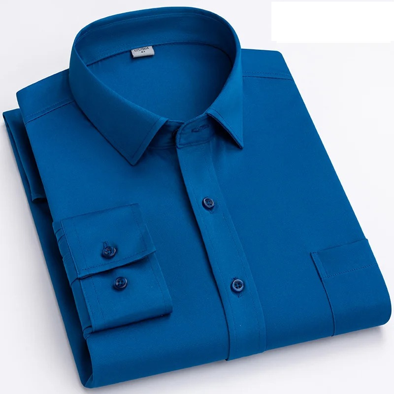 Chemise classique pour homme à manches longues avec poche sur la poitrine