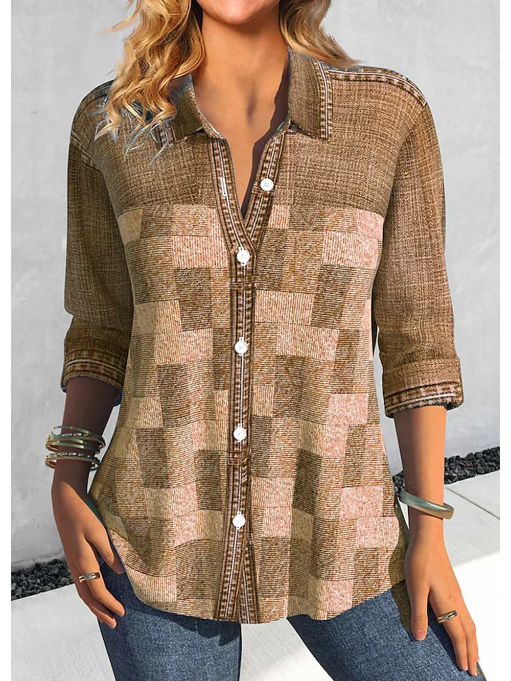T-shirt graphique élégant pour femmes - blouse moderne noire et rose pour un look branché