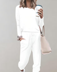 Ensemble confortable de vêtements d'intérieur pour femmes, composé d'un haut et d'un pantalon douillets, pour une décontraction optimale