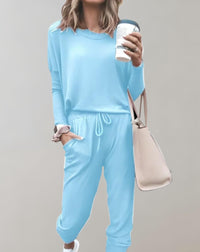 Ensemble confortable de vêtements d'intérieur pour femmes, composé d'un haut et d'un pantalon douillets, pour une décontraction optimale
