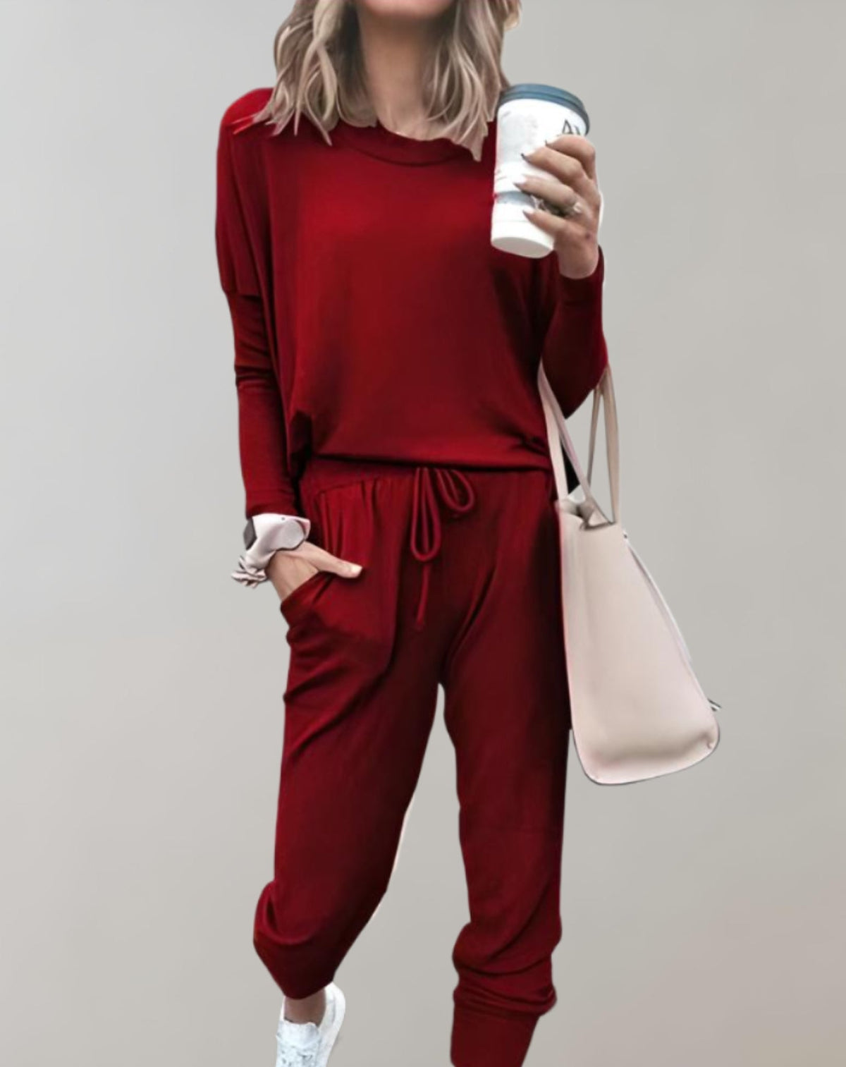 Ensemble confortable de vêtements d'intérieur pour femmes, composé d'un haut et d'un pantalon douillets, pour une décontraction optimale