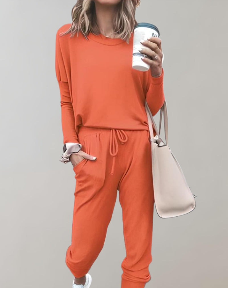 Ensemble confortable de vêtements d'intérieur pour femmes, composé d'un haut et d'un pantalon douillets, pour une décontraction optimale