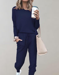 Ensemble confortable de vêtements d'intérieur pour femmes, composé d'un haut et d'un pantalon douillets, pour une décontraction optimale