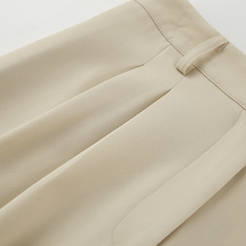 Élégant pantalon large à taille haute pour femme - tenue de bureau élégante et confortable pour un look professionnel
