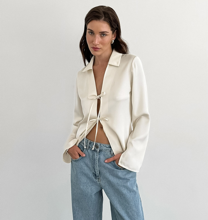 Chemisier élégant en satin pour femmes avec nœud - chemisier blanc stylé pour femmes