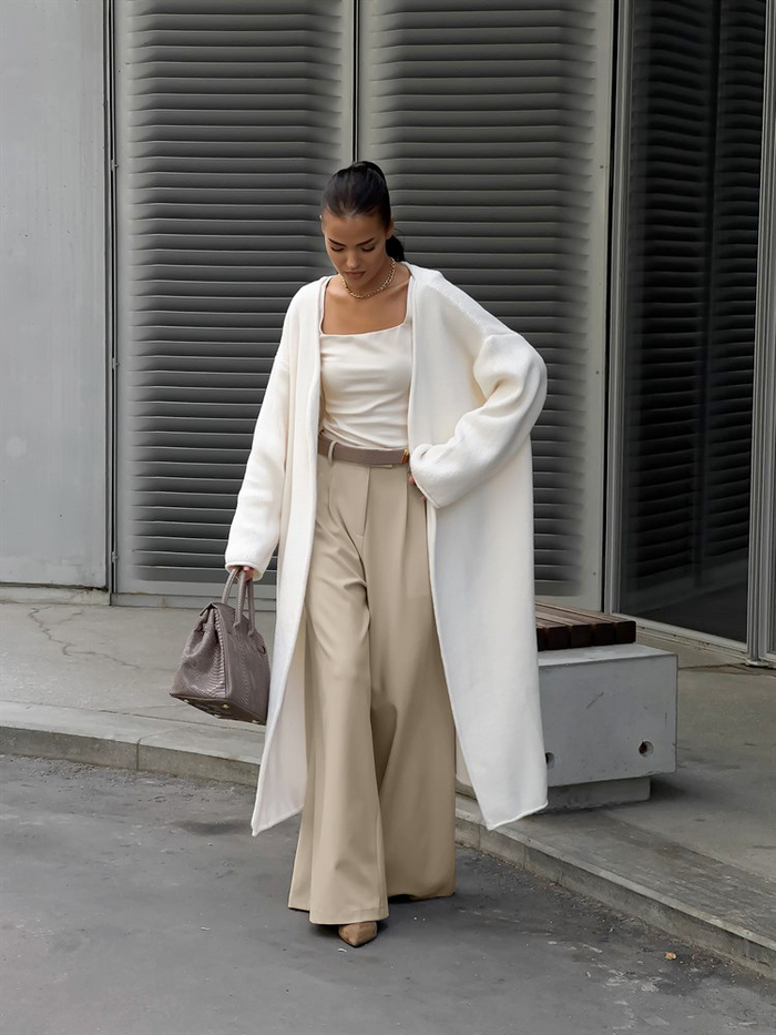 Élégant pantalon large à taille haute pour femme - tenue de bureau élégante et confortable pour un look professionnel