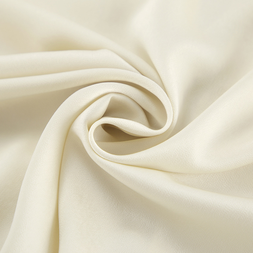 Chemisier élégant en satin pour femmes avec nœud - chemisier blanc stylé pour femmes