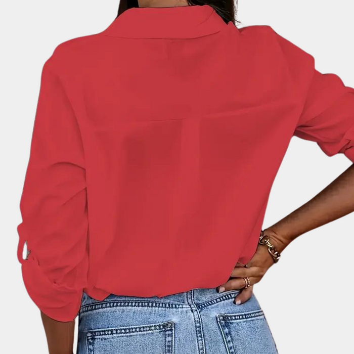 Élégant chemisier à manches longues pour femmes - boutonnage classique pour un look intemporel