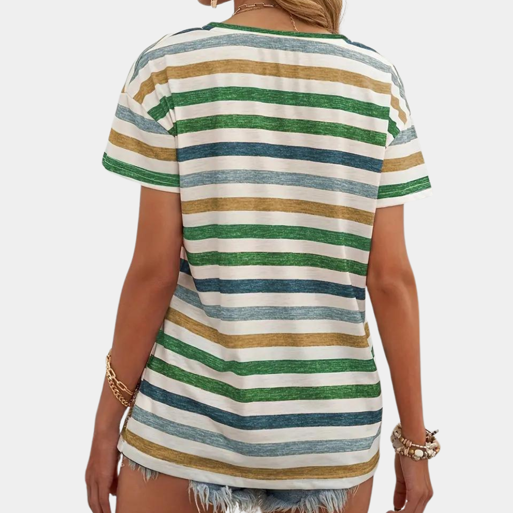 Chemise pour femmes à rayures élégantes, légère et confortable, à la coupe décontractée, à porter tous les jours.